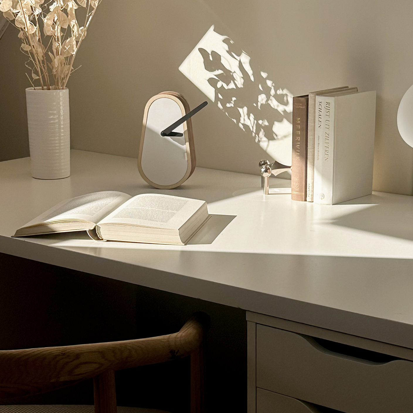 Flamt TiKT Table Clock - Wood White