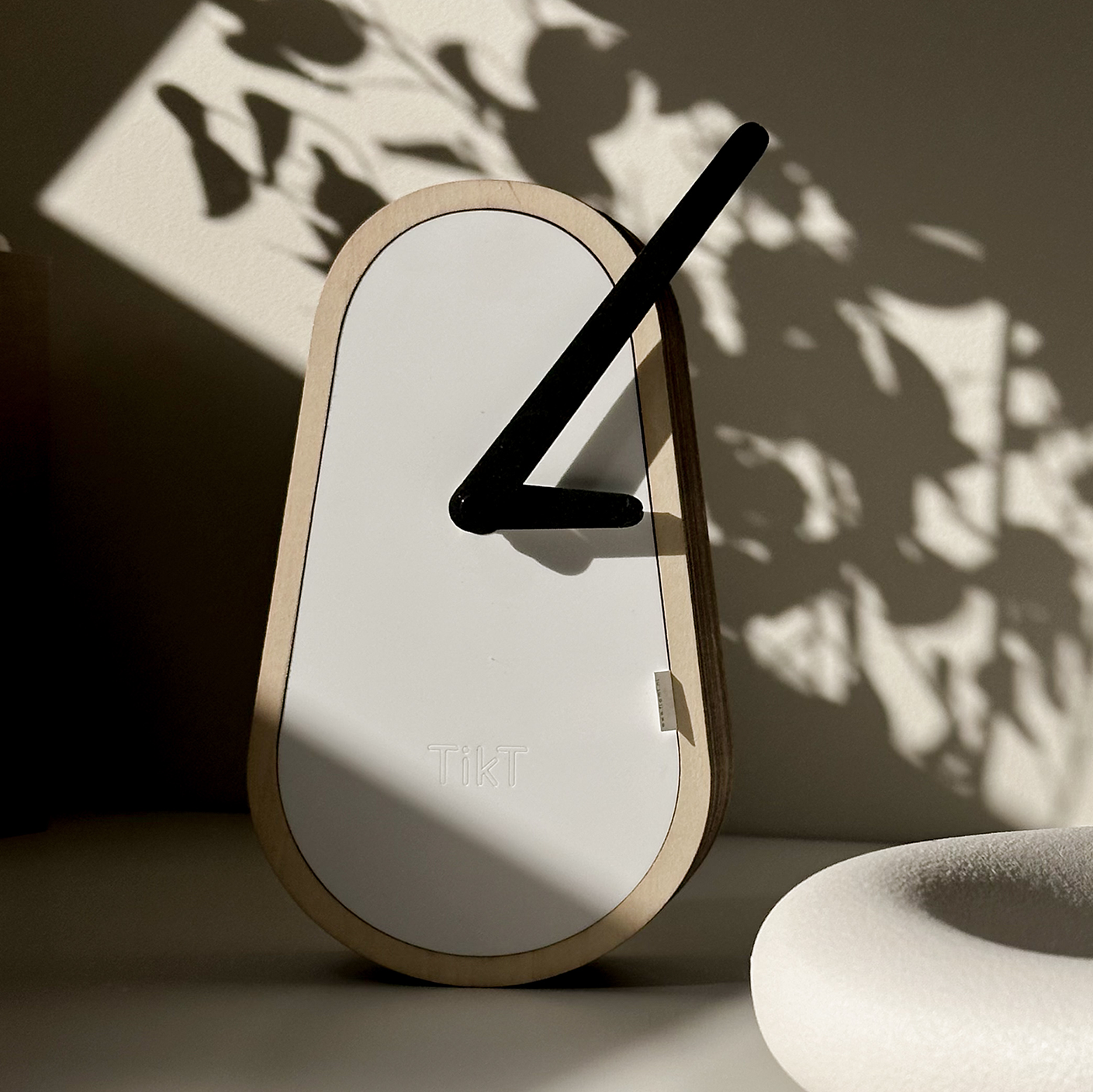 Flamt TiKT Table Clock - Wood White